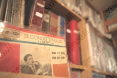 FAENZA, RAVENNA. ABITAZIONE DI FRANCESCO LEGA, COLLEZIONISTA DI DISCHI, MUSICASSETTE, LP, CD CHE RIGUARDANO MUSICISTI ROMAGNOLI. DISCO 45 GIRI DI SECONDO CASADEI. FOTOGRAFIE REALIZZATE NELL'AMBITO DELLA CAMPAGNA FOTOGRAFICA LISCIO@MUSEUM 2008, MUSEO DELLA MUSICA E DEL BALLO TRADIZIONALI ROMAGNOLI. FOLK